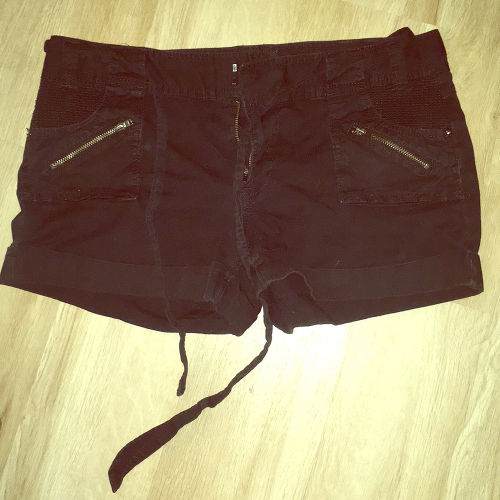 Black Express Shorts with zippier pocket accents